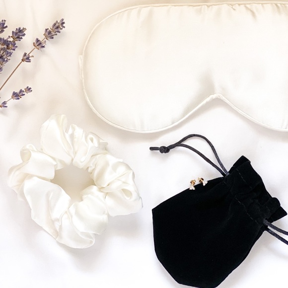 Self-Love Mulberry Silk Bundle - Picture 2 of 3
